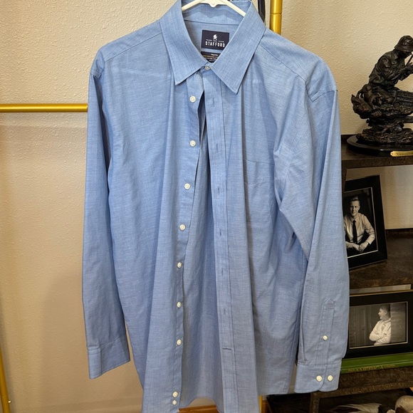 Stafford Classic Blue Dress Shirt & 4 ties - Picture 1 of 4